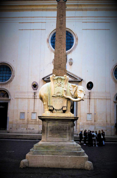Minerveo Obelisk – design by Gian Lorenzo Bernini square in front of the Basilica of Sant Maria sopra Minerva
