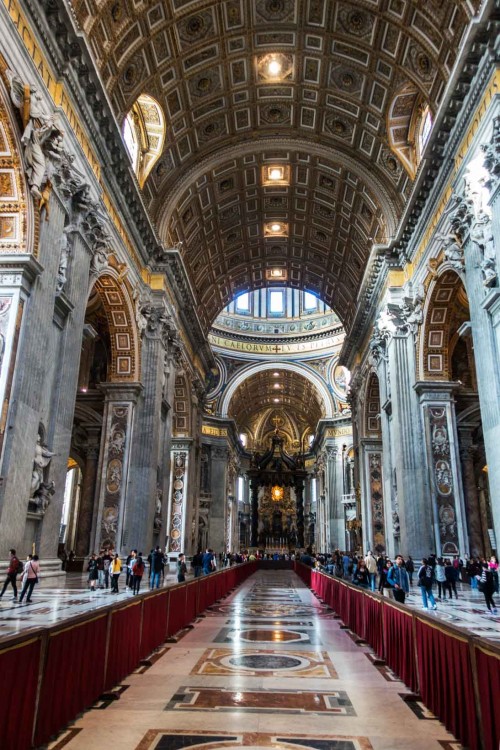 Main nave of the Basilica of San Pietro in Vaticano