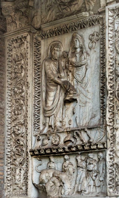 Arch of the Silversmiths, scene depicting Empress Julia Domna and Emperor Septimius Severus while making a  sacrifice to the gods