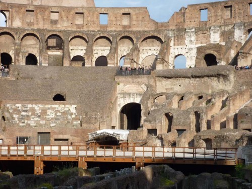 Koloseum, widok na dawną trybunę cesarską