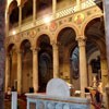Bazylika Sant'Agnese fuori le mura, wnętrze, widok na emporę lewej nawy