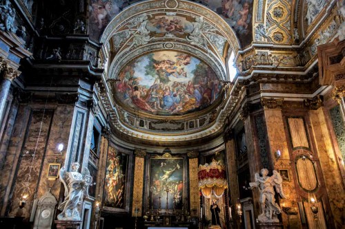 Basilica of Sant'Andrea delle Fratte, main altar with two angels, Gian Lorenzo Bernini