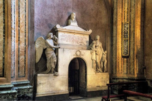 Basilica of Sant'Andrea della Valle, Crescenzi Chapel – sarcophagus of Countess Tomati de Robilant, XIX century