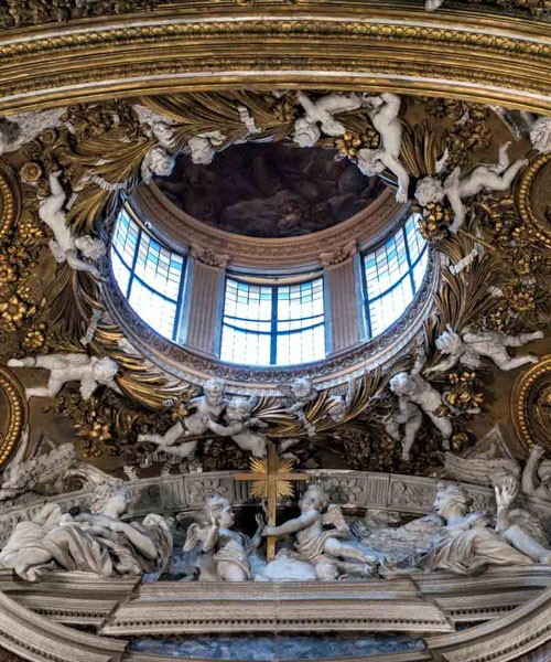 Santa Caterina da Siena a Magnanapoli, zwieńczenie ołtarza głównego
