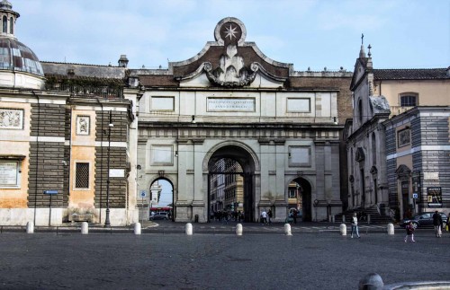 Porta del Popolo - brama, przez którą królowa Krystyna wkroczyła do Rzymu