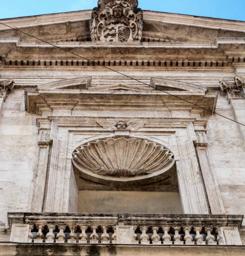 Church of San Giacomo in Augusta, fragment of the façade with a scallop shell of St. James