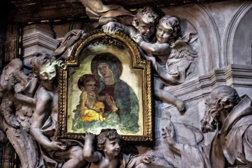 San Giacomo in Augusta, Madonna Cudów w kaplicy dei Miracoli