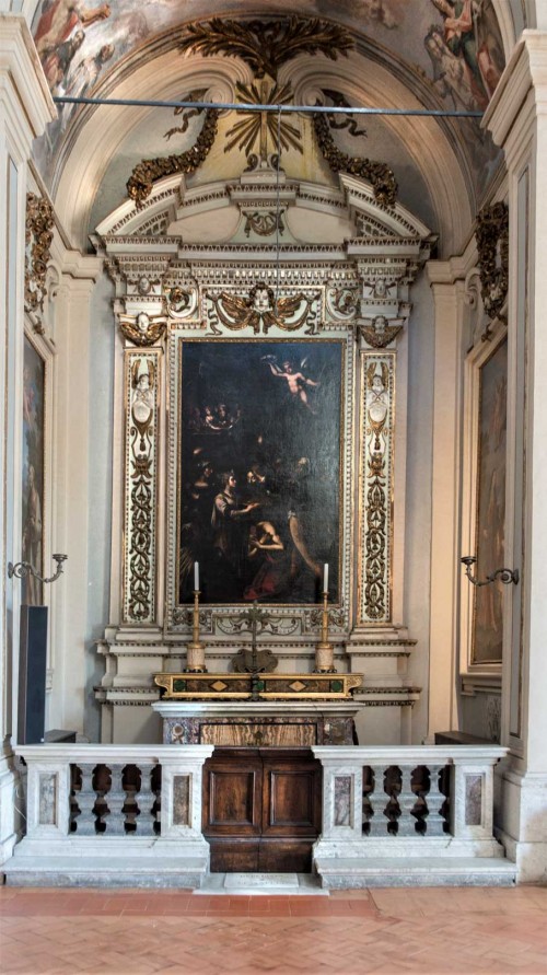 Church of San Lorenzo in Miranda, side altar with the painting The Martyrdom of St. John the Baptist
