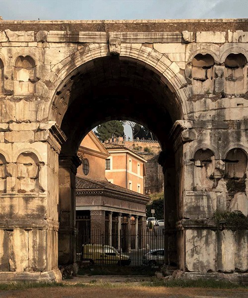 Arch of Janus seen from the Tiber