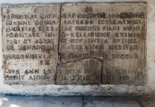Basilica of San Marco, church ambulatory -  inscription plate from the unpreserved tombstone of Vanozza Cattanei