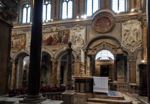 Basilica of San Marco, view of the left nave of the church – paintings and stuccos from the XVIII century