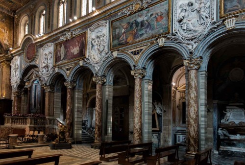 San Marco, widok prawej nawy kościoła