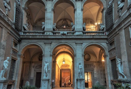 Carlo Maderno, courtyard of the Palazzo Mattei di Giove