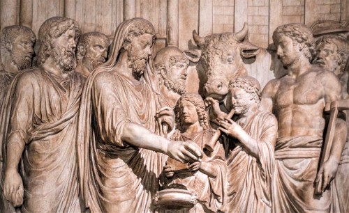 Cesarz Marek Aureliusz  składający ofiarę bogom przed świątynią Jowisza, relief z niezachowanego pomnika cesarza, fragment, Musei Capitolini