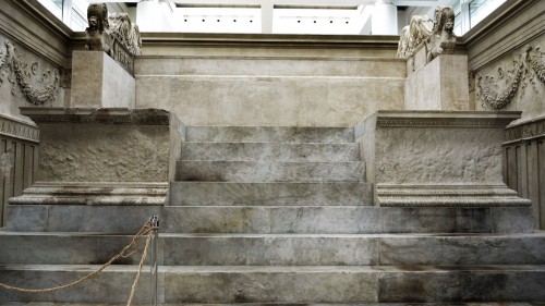 Altar of Peace, Museo dell’Ara Pacis, stairs leading to the altar