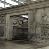 Ołtarz Pokoju, Museo dell'Ara Pacis, po lewej - Tellus (albo Wenus Genetrix), po prawej personifikacja Rzymu