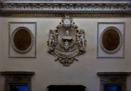 Palazzo Pamphilj, Sala Palestrina, bust of Pope Innocent X