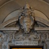 Palazzo Pamphilj, portal z herbem rodu Pamphilj