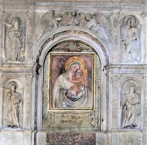 Kościół Santa Maria del Popolo, zakrystia, ołtarz Andrei Bregno, fundacja kardynała Rodriga Borgii