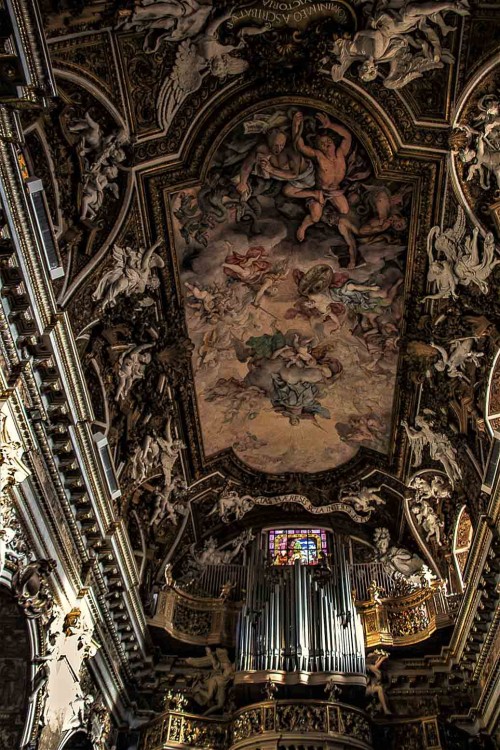 Santa Maria della Vittoria, widok sklepienia