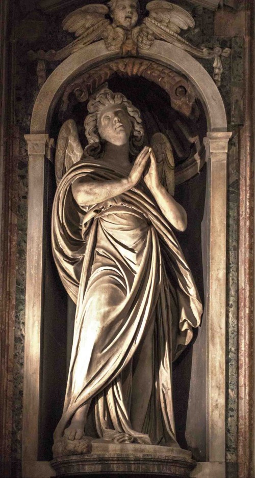 Santa Maria di Loreto, figura anioła w prezbiterium, Stefano Maderno