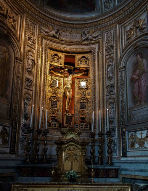 Church of Santa Maria di Loreto, Chapel of the Crucifix