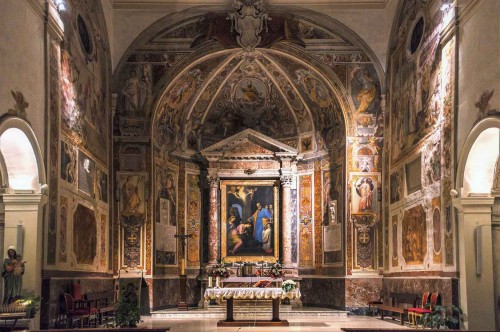 Church of Santa Prisca, view of the apse and the main altar