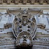 Herb rodu Medici na fasadzie casina de Medici, Willa Medici