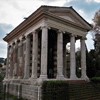 Świątynia Portunusa - boga Tybru z IV w. p.n.e. przy via Luigi Petroselli, do czasów Mussoliniego kościół św. Marii Egipcjanki