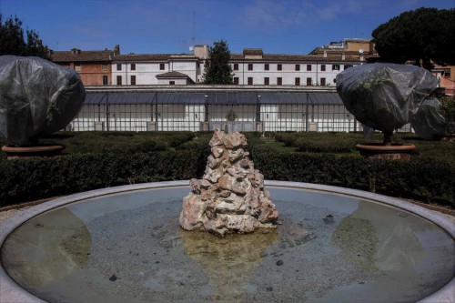 Palazzo Barberini, garden fountain