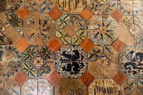 Palazzo Venezia, Renaissance floor tiles in the papal rooms