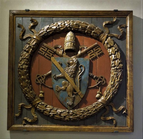 Herb papieża Pawła II, fragment stropu z dawnych pomieszczeń papieskich, Museo Nazionale del Palazzo di Venezia