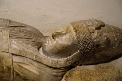 Sarcophagus of Pope Boniface VIII, fragment, Arnolfo di Cambio, Vatican Grottoes
