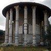 Antyczna świątynia Herkulesa, od średniowiecza do XVII w. poświęcona św. Szczepanowi