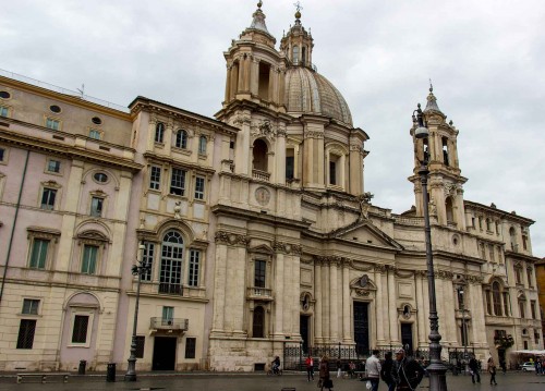 Francesco Borromini, kościół Sant'Agnese in Agone, po lewej - Galleria Serliana - Palazzo Pamphilj