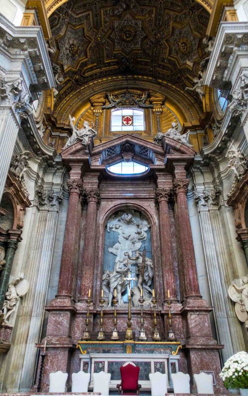 Francesco  Borromni, main altar of the Basilica of San Giovanni dei Fiorentini