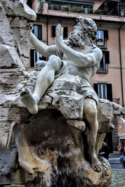 Antonio Raggi, personifikacja Dunaju, Fontana dei Quattro Fiumi