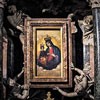 Antonio Raggi, anioły podtrzymujące obraz Madonny w ołtarzu główym, kościół Santa Maria dei Miracoli