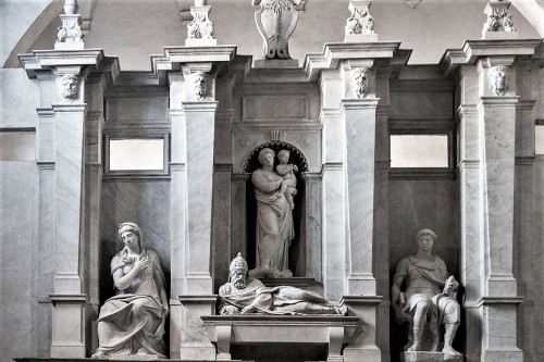 Basilica of San Pietro in Vincoli, statue of the lying pope,funerary monument of Pope Julius II, Michelangelo
