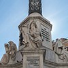 Kolumna Niepokalanego Poczęcia, posąg Mojżesza (Ignazio Jacometti), po bokach Ezechiel i Dawid
