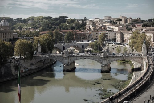 Ponte Vittorio Emanuele II widziany z zamku Świętego Anioła