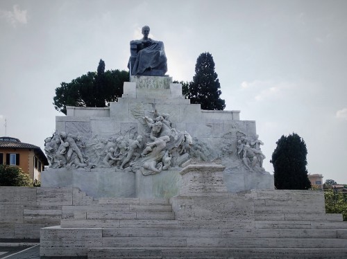 Statue of Giuseppe Mazzini, Ettore Ferrari