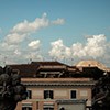 Kopuła Panteonu widoczna ponad dachami Rzymu