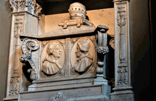 Tombstone of Pope Alexander VI and Pope Callixtus III in the Church of Santa Maria in Monserrato