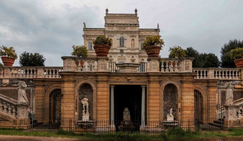 Casino di Villa Doria Pamphilj, foot of the residence