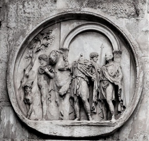 Triumphant Arch of Emperor Constantine the Great, one of the medallions depicting Emperor Hadrian among members of the court
