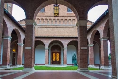 Aventine Hill, courtyard in front of the façade of the Church of Sant’Anselmo