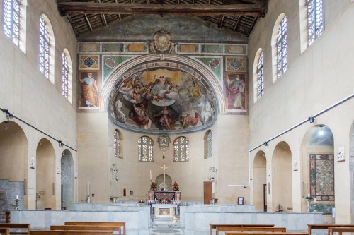 Wnętrze kościoła Santa Balbina