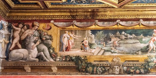 Sala Perseusza, zamek Sant'Angelo, fryz z domniemanym wizerunkiem Silvi Ruffini