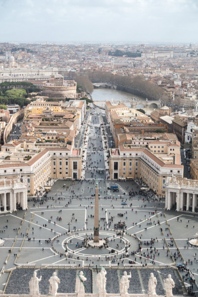 Vaticano Obelisk  and St. Peter's Square